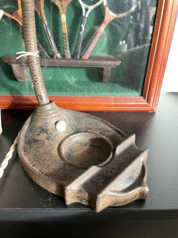 Antieke bureaulamp zwart gietijzeren voet