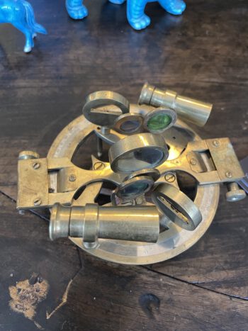 Antieke Cirkelvormige sextant in houten kistje