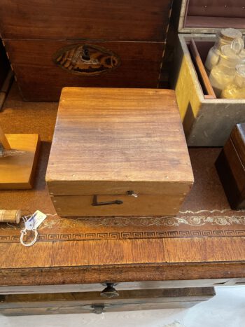 Antieke Cirkelvormige sextant in houten kistje