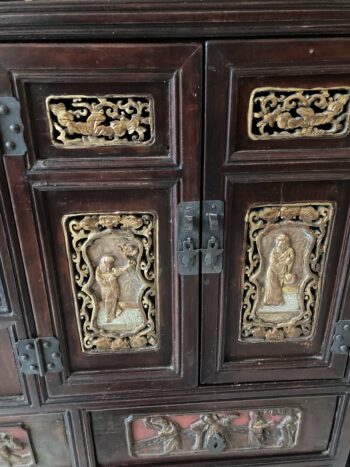 Chinese kast houtsnijwerk