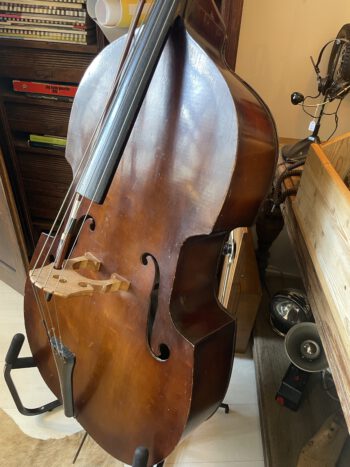 Vintage contrabas