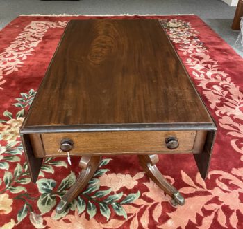 Salontafel mahonie wieltjes