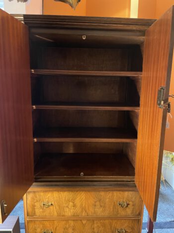 Wortelnoten fineer kast