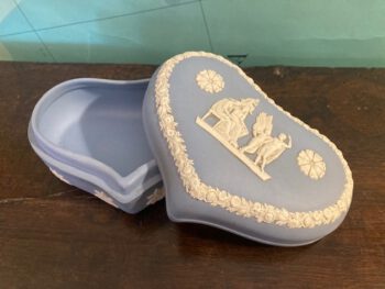 Wedgwood doosje hartvormig