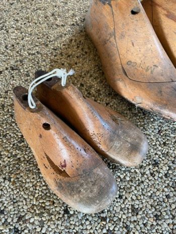 Antieke houten schoenmal