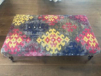 kleurige poef footstool