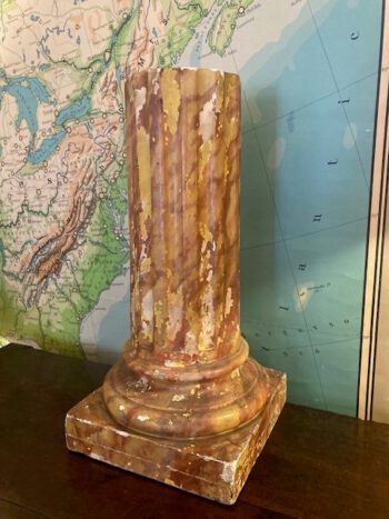 pilaar zuil kolom piedestal