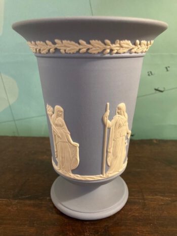 Blauwe wedgwood vaas